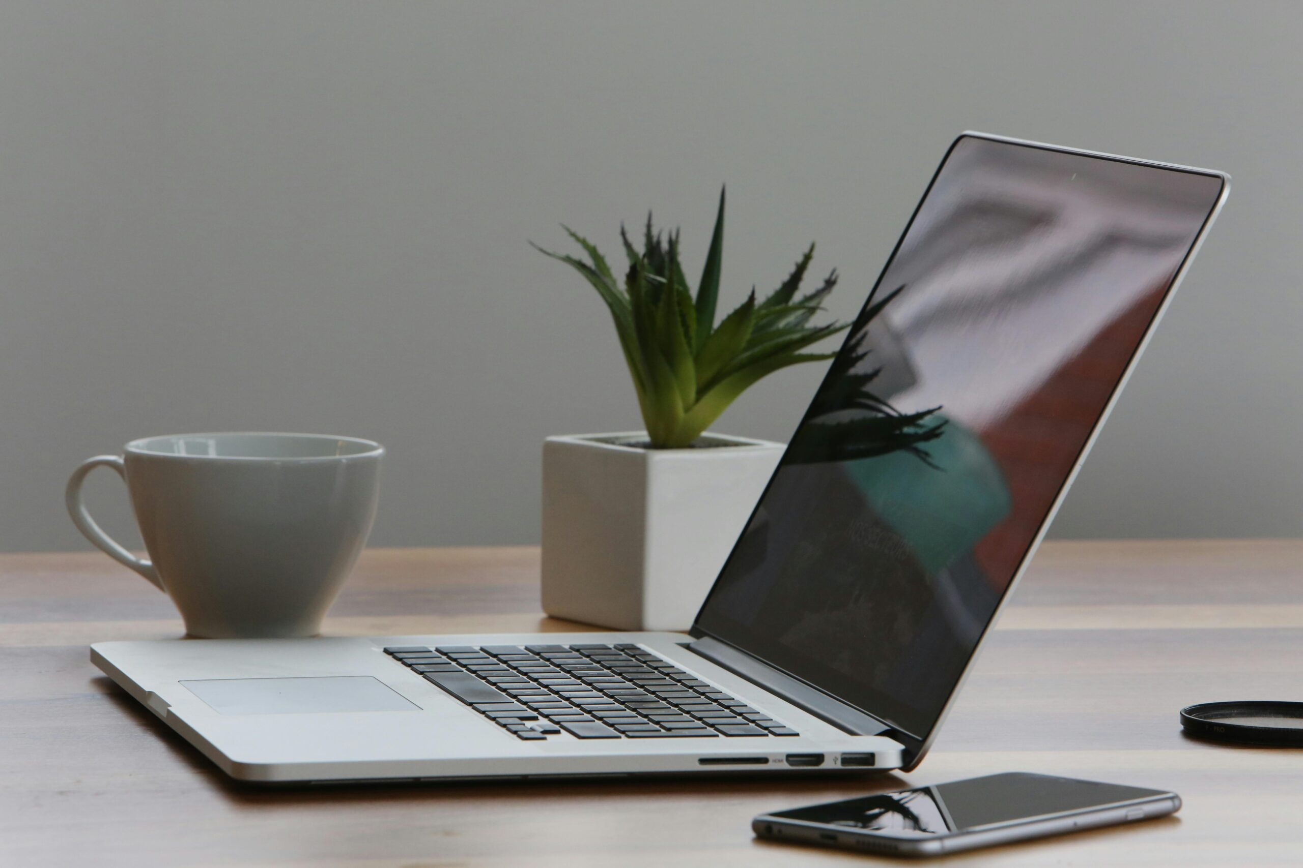 Read more about the article 7 Ways Using AI for Work Can Get Complicated