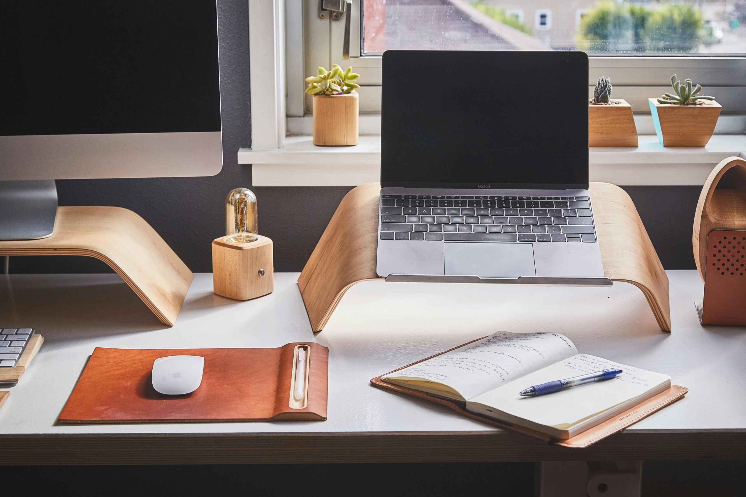 Read more about the article 8 Ways to Organize Your Devices for Productivity